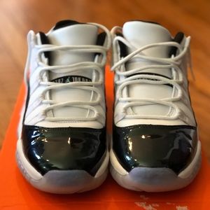 Easter Jordan Retro 11 Low Size 7